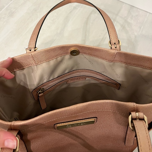 Calvin Klein Shoulder Bag Purse - Picture 7 of 9